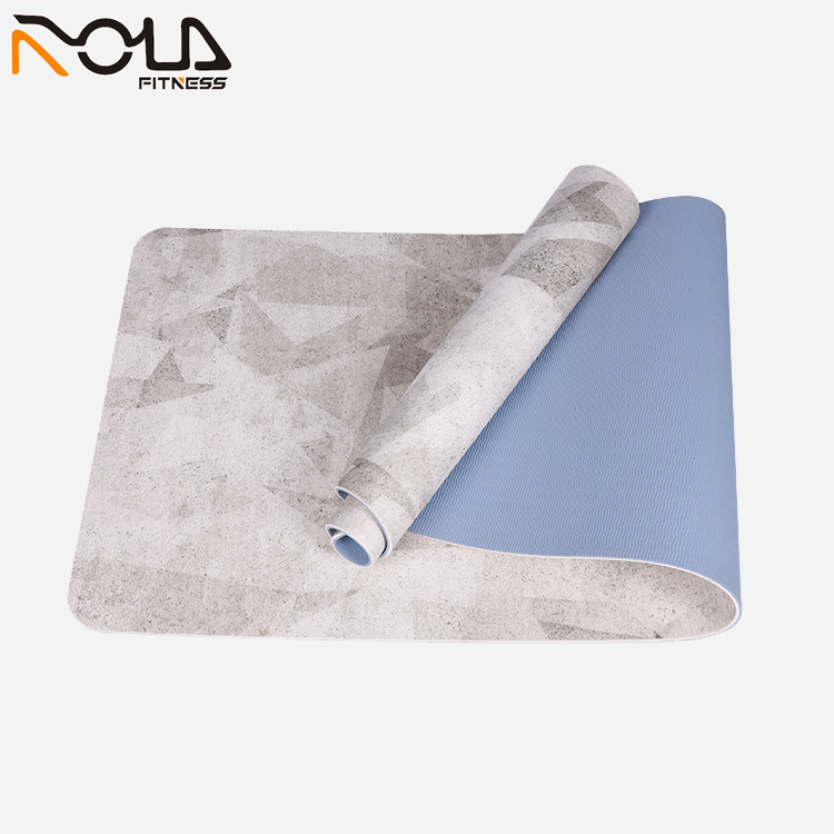 TPE yoga mat 1.png